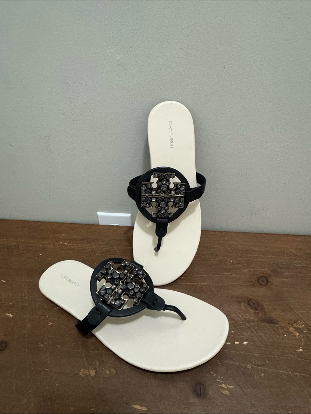 Tory Burch Black Jeweled Logo Sandals Women’s Size 9.5
